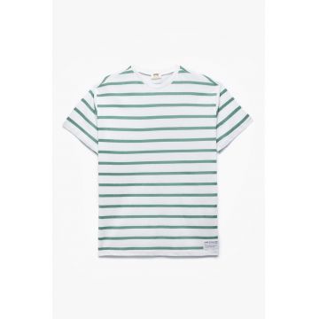 Tricou in dungi cu decolteu la baza gatului