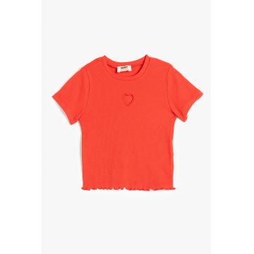 Tricou striat cu decolteu la baza gatului