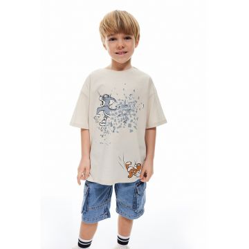Tricou supradimensionat cu design grafic