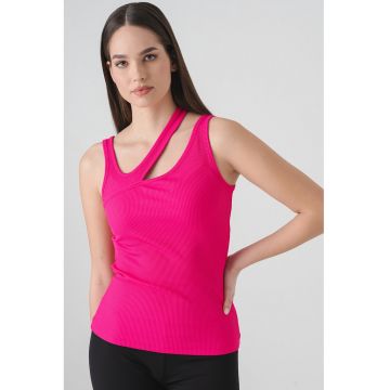 Top striat cu croiala asimetrica