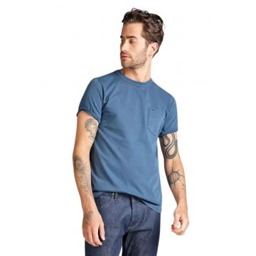 Tricou barbatesc  albastru - 100% bumbac - croiala lejera - buzunar la piept -