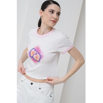 Tricou crop cu imprimeu cu inimi