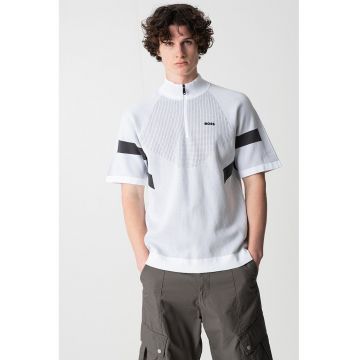 Tricou cu fenta cu fermoar