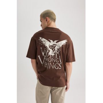 Tricou cu imprimeu grafic