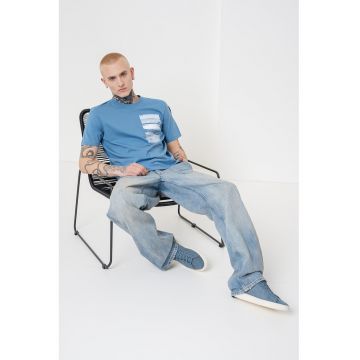Tricou cu imprimeu si decolteu la baza gatului Dune