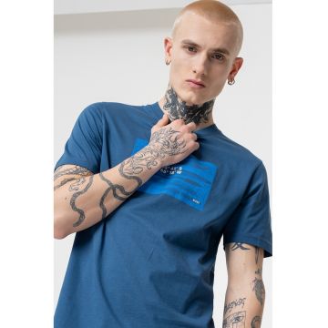 Tricou cu imprimeu si decolteu la baza gatului Dune