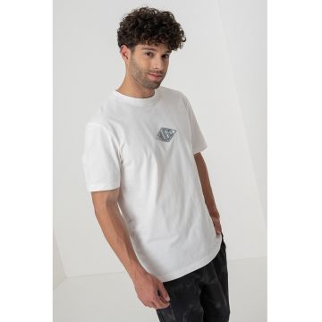 Tricou cu logo si decolteu la baza gatului Darunu