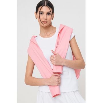 Tricou elastic cu decupaj pe partea din spate