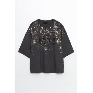 Tricou supradimensionat cu design text