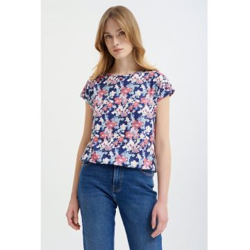 Tricou cu decolteu la baza gatului si imprimeu