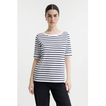 Tricou lejer cu decolteu rotund