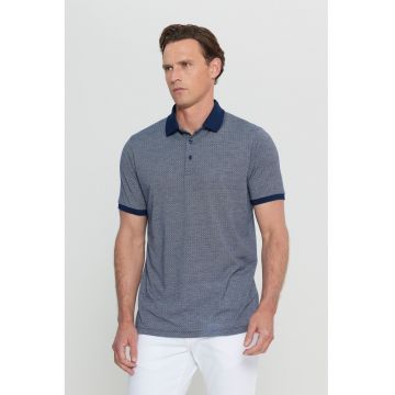 Tricou polo cu fenta cu nasturi