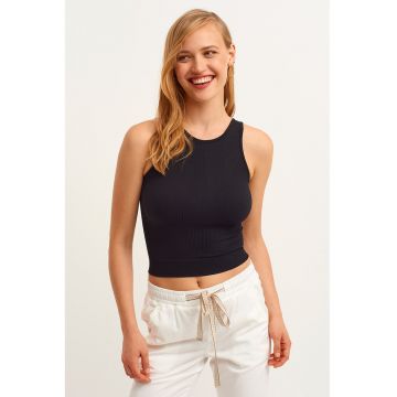 Top crop cu bretele late