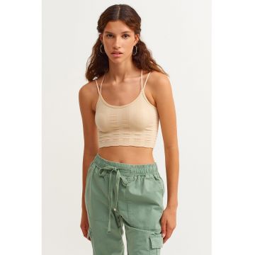 Top crop cu decolteu rotund