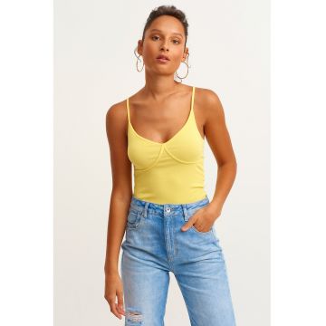 Top slim-fit cu bretele subtiri