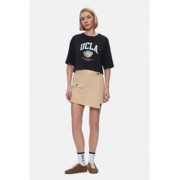 Tricou crop cu imprimeu logo Carly