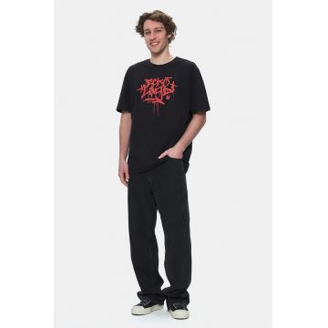 Tricou cu decolteu la baza gatului si imprimeu grafic