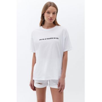 Tricou de bumbac cu decolteu la baza gatului