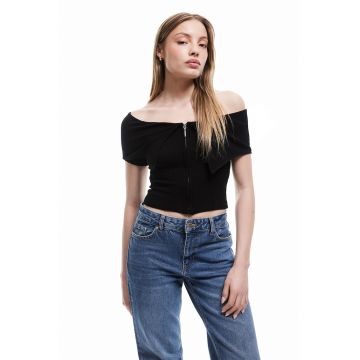 Camasa crop cu decolteu pe umeri