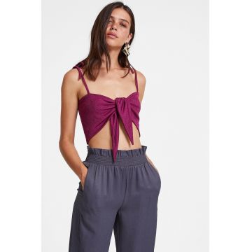 Top crop cu prinderi frontale