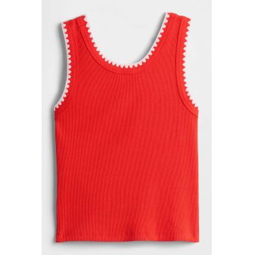Top cu cusaturi contrastante