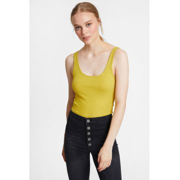 Top slim-fit cu decolteu rotund