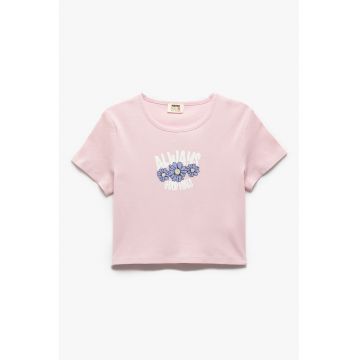 Tricou crop cu imprimeu text