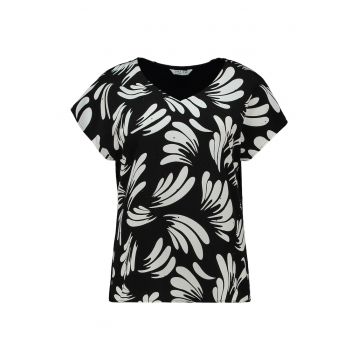 Tricou cu decolteu in V si imprimeu