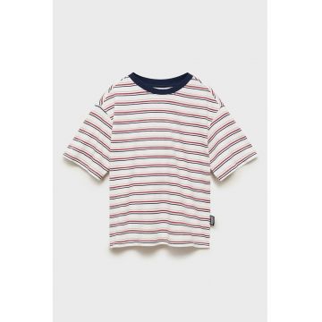 Tricou cu decolteu la baza gatului si model in dungi