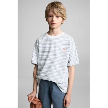 Tricou cu decolteu la baza gatului si model in dungi
