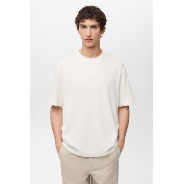 Tricou cu decolteu la baza gatului si model uni