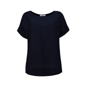 Tricou cu terminatie asimetrica
