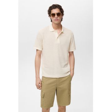 Tricou polo tricotat cu fenta cu nasturi