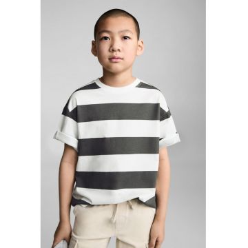 Tricou supradimensionat cu model in dungi