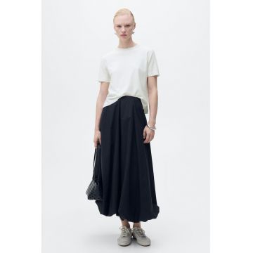 Tricou uni cu decolteu la baza gatului