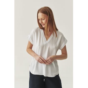 Bluza lejera fara maneci cu decolteu in V