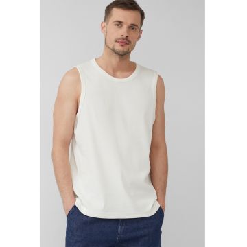 Top cu decolteu la baza gatului