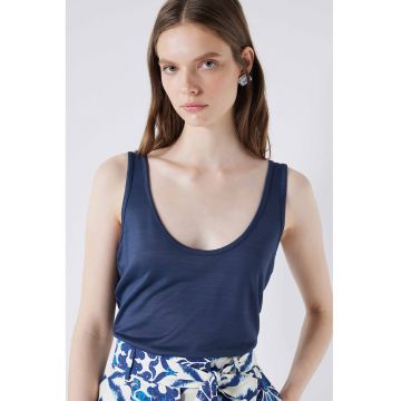Top cu model uni si decolteu rotund
