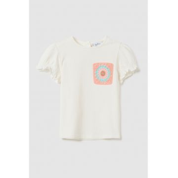 Tricou cu aplicatie crosetata