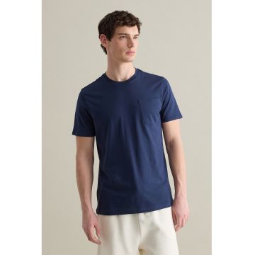 Tricou cu buzunar pe piept