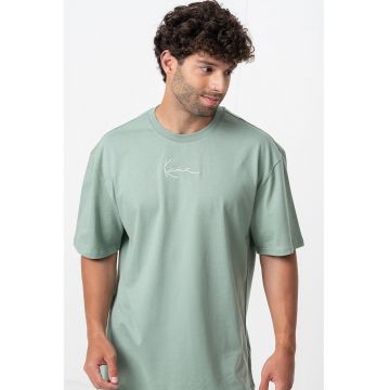 Tricou cu decolteu la baza gatului