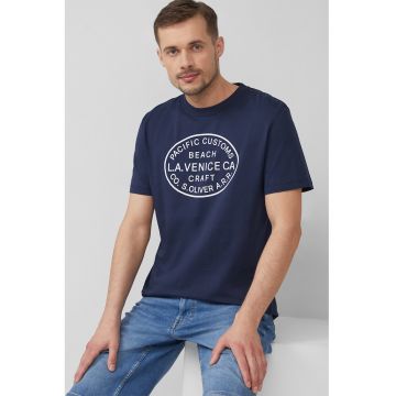Tricou cu decolteu la baza gatului si imprimeu text
