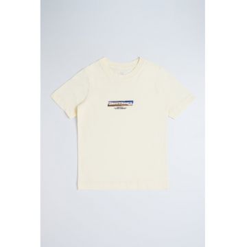 Tricou cu decolteu la baza gatului si logo pe piept