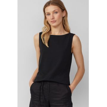 Tricou cu model uni si decolteu barcuta