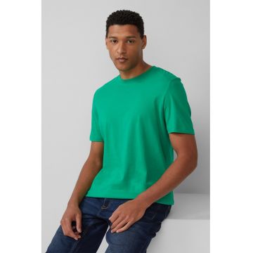 Tricou cu model uni si decolteu la baza gatului