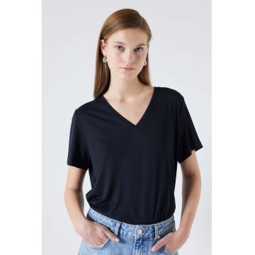 Tricou din amestec de modal cu decolteu in V