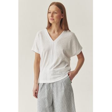 Tricou lejer cu decolteu in V