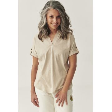 Tricou polo cu decolteu in V