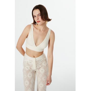 Top crop cu decolteu in V