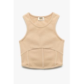 Top crop cu decolteu rotund